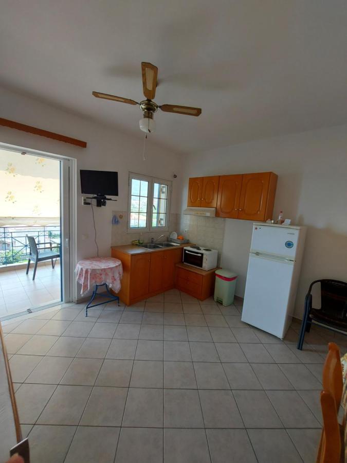Matina Studios - Tyros Habitación foto